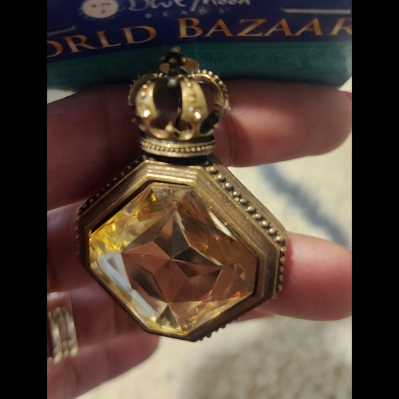 NWT Crown Amber & Gold Pendant - Picture 6 of 16